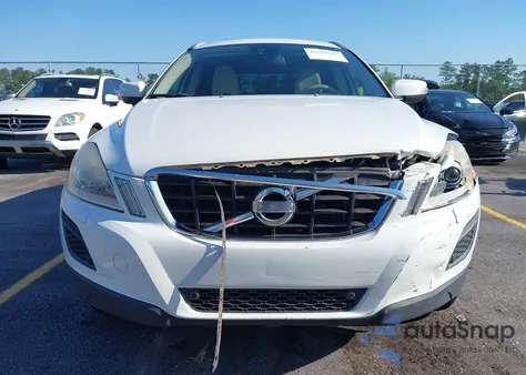 2013 Volvo Xc60 3.2 from USA, damaged, VIN YV4952DL1D2443435